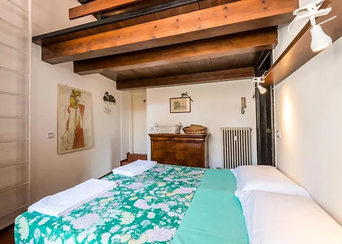 Terrace With A View! Moltrasio