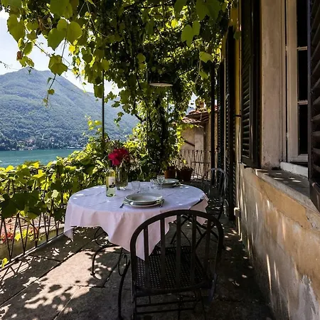 Splendida Vista Casa Via Curie Apartment *