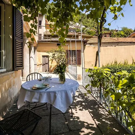 Splendida Vista Casa Via Curie Apartment *